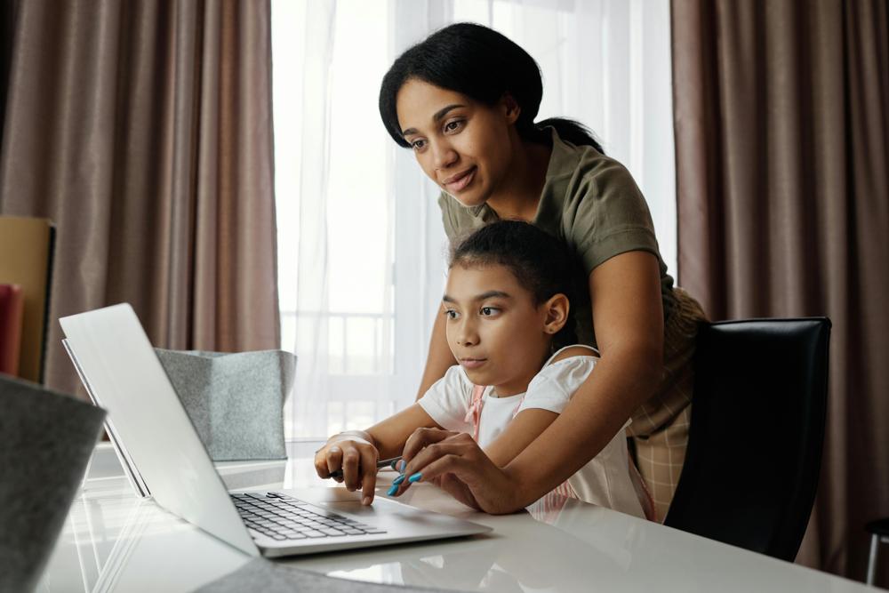 online education-f20d3695f10142969d470d1587aad4ea.jpg online education
